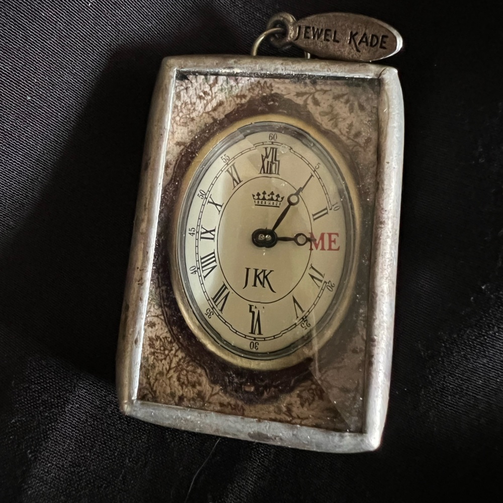 Jewel Kade Vintage pendant ME TIME CLOCK